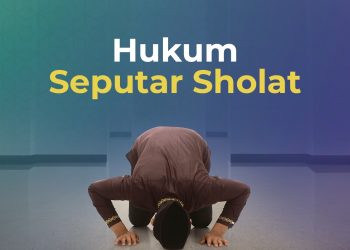 Hukum Shalat Sambil Membuka Mushaf Al Quran