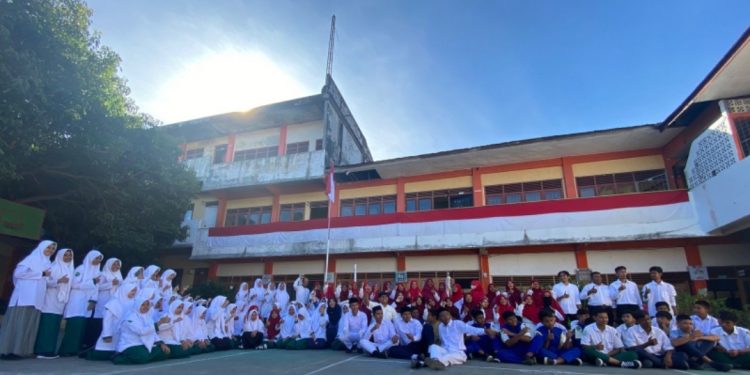 SMA Muhammadiyah 1 Maknai Kemerdekaan RI dengan Upacara Bendera