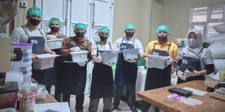 Lima Dosen UMTS Tapanuli Selatan Lulus Pelatihan Pengolahan Kopi Kampus Merdeka