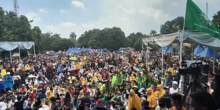 Semarak Muktamar, Jalan Sehat Muhammadiyah Jateng Serentak di 35 PDM