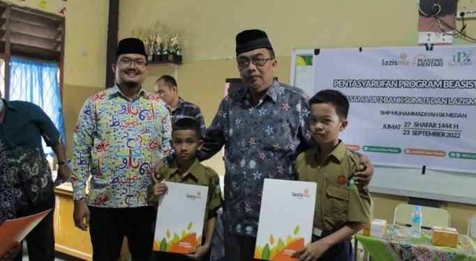 15 Pelajar Sekolah Muhammadiyah Terima Bantuan Beasiswa Mentari