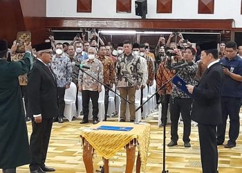 Pj Gubernur Aceh Lantik Bustami Hamzah Menjadi Sekretaris Daerah