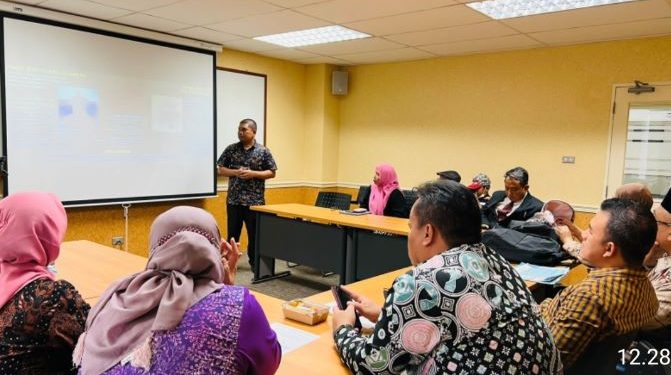 Kepala OIF UMSU Persentasikan Zij Ulugh Bek di Bangkok, Thailand