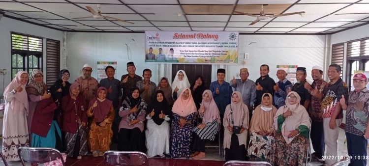 LazisMu Aceh Barat Serahkan Biaya Modal Usaha kepada 13 Mustahik