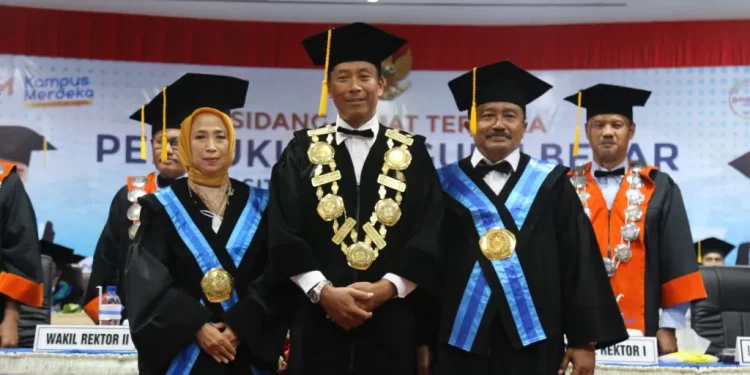 Pengukuhan Dua Guru Besar Diharap Mempercepat Akselerasi Program Internasional