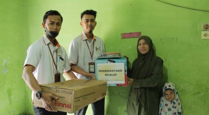 Lazismu Kota Medan Bantu Mualaf Kembangkan Usaha Sabun dan Daun Kelor