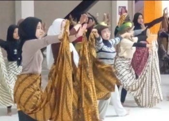 Tari Kolosal Raditya Mencerahkan Semesta, Meriahkan Muktamar ke 48