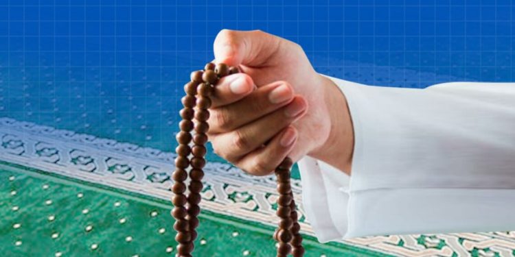 Hukum Zikir Menggunakan Jari-jari Tangan dan Tasbih
