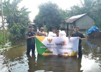 LazisMu Respon Korban Terdampak Banjir,  Bagi Sembako di Serdang Bedagai