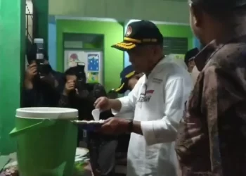 Menko PMK Sambangi Posko MDMC-Lazismu Jawa Barat