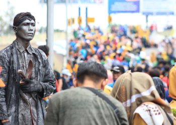 Serba-serbi Muktamar (11)  :  Aksi Penggembira