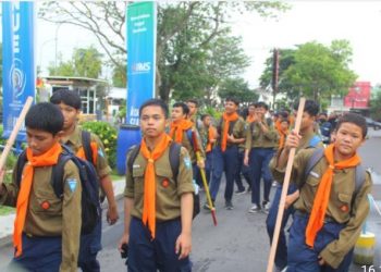 Sebanyak 161 Santri Ponpes Darul Ihsan Long March 48 Km dari Sragen Menuju Edutorium UMS