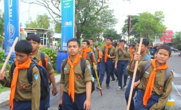 Sebanyak 161 Santri Ponpes Darul Ihsan Long March 48 Km dari Sragen Menuju Edutorium UMS