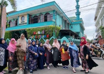 Serba-serbi Muktamar (24) : Gembira Bisa Salat Duha di Masjid Yogokariyan