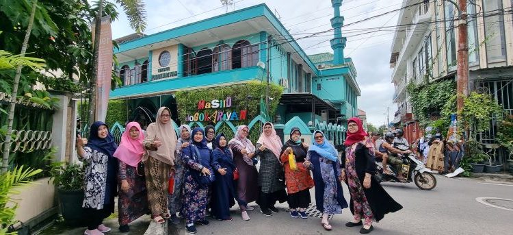 Serba-serbi Muktamar (24) : Gembira Bisa Salat Duha di Masjid Yogokariyan