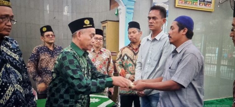 Taliasih PP Muhammadiyah untuk Almarhum Iswar Diserahkan