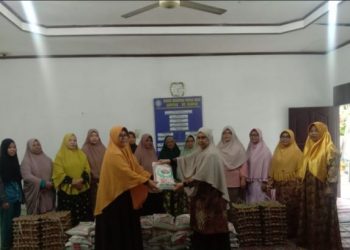 PW Aisyiyah Sumut Respon Banjir Sergai, Serahkan Bantuan Sembako