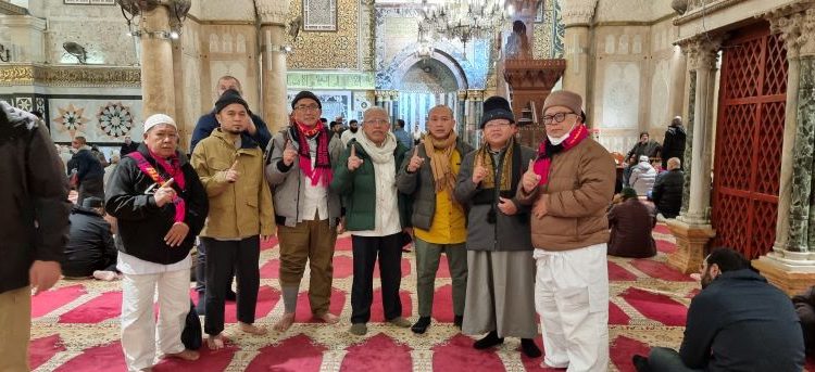 Suhu Beku, Kami Melintasi Lorong Gelap Menuju Masjidil Aqsho