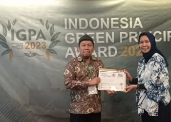 Dari Sedekah Sampah dan Minyak Jelantah, Kepala SD Muhas Sabet 2 Penghargaan Bergengsi