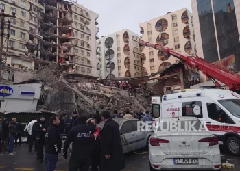Korban Tewas Akibat Gempa Turki Sentuh 1.200 Jiwa