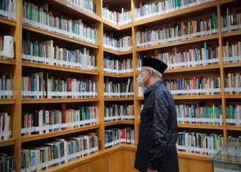 Khutbah Jum’at:  Muslim Yang Berilmu