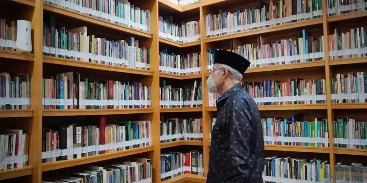 Khutbah Jum’at:  Muslim Yang Berilmu