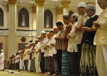 Fadhilah Berkaitan dengan Shalat Jamaah di Masjid
