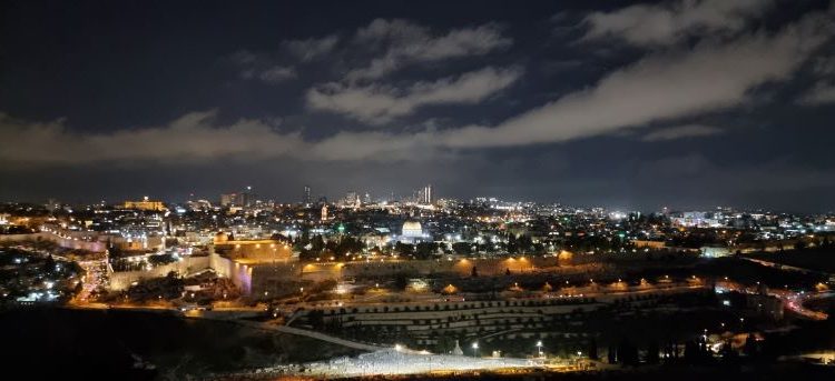 Dari Atas Batu Shakrah inilah, Muhammad Melakukan Perjalanan Israk dan Mikraj