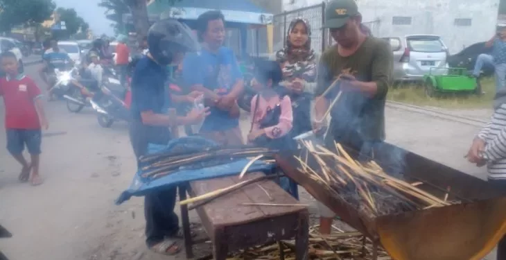 Omzet Pakkat makanan khas Mandailing Natal naik 100 persen di Medan