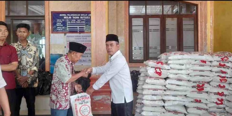 Muhammadiyah Kisaran Timur Salurkan 300 Paket Sembako untuk Dhuafa