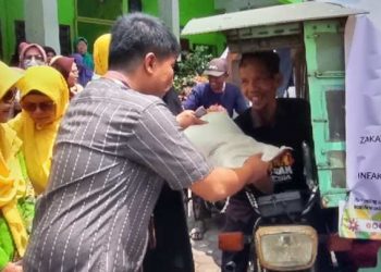 LazisMu Aisyiyah Kota Medan Berbagi untuk Bilal Mayit, Lansia dan Abang Beca