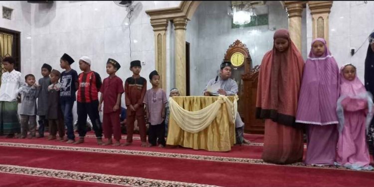 BKM Quba dan PRA Utama Bagikan 250 Paket Ramadan