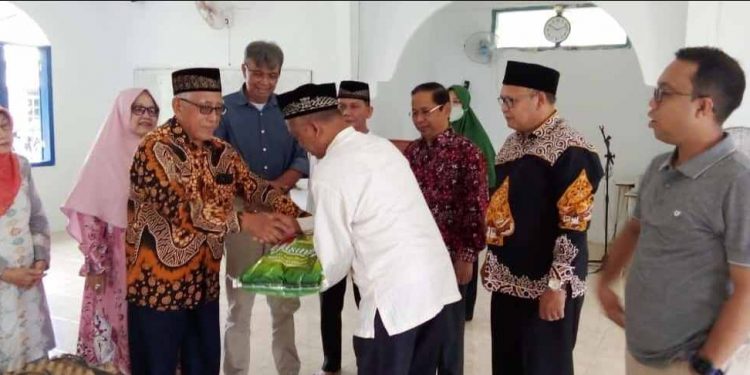 ICMI Orwil Aceh Serahkan Paket Ramadhan di Panti Asuhan Muhammadiyah