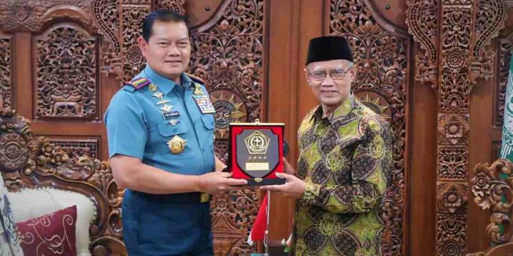 Rawat Memori Sejarah dan Ikatan Ideologis, PP Muhammadiyah Terima Silaturahim Panglima TNI