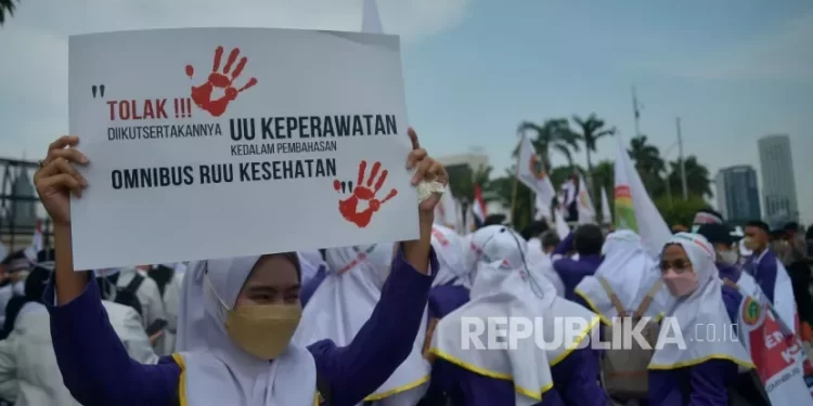 Pendulum Kekuasaan di RUU Kesehatan