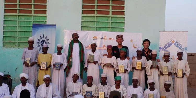 Cetak Penghafal Al-Qur’an, Lazismu Sudan Distribusikan Wakaf di Umbadda