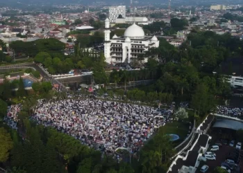 Ahmad Najib Burhani Dorong Internalisasi Nilai Kemanusiaan Global dalam Khutbah Idul Fitri di UMM