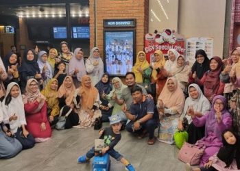 Muhammad Iqbal Boyong 50 Pimpinan Aisyiyah Sumut Nonton Film Buya Hamka
