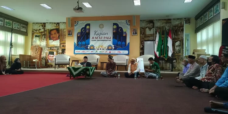 SM Buka Kajian Jumat Pagi Perdana bersama Agus Taufiqurrahman