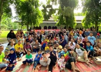 Keluarga Fakultas Hukum UMSU Gelar ‘Family Gathering’ di Bukit Lawang