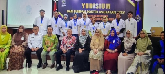 FK UMSU Gelar Yudisium dan Pengambilan Sumpah Dokter Angkatan 35