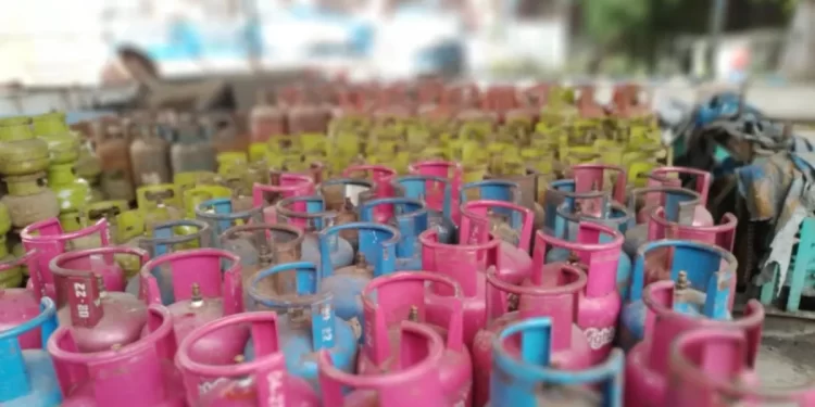 Bareskrim Polri bersama Polda Sumut ungkap pengoplos gas LPG subsidi