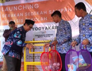 LDK PWM DIY Launching Gerakan Sedekah Sampah Berbasis AUM