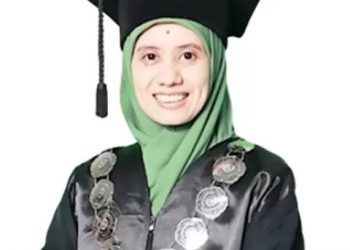 Nadhirotul Laily, Rektor Perempuan Pertama Universitas Muhammadiyah Gresik