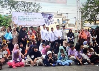 LazisMu Medan ‘Boyong’ 100 Anak Yatim Belanja Baju Lebaran