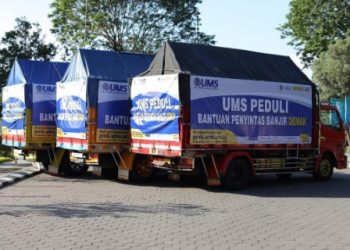 Respons Banjir Demak, UMS Kirim 1.500 Paket Bantuan Sembako dan Baju Baru