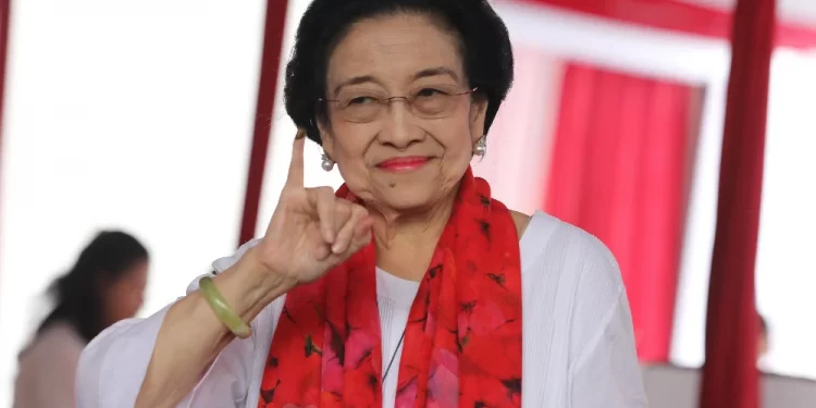 Langkah PDIP Usai Putusan MK, Gabung Prabowo atau Jadi Oposisi?