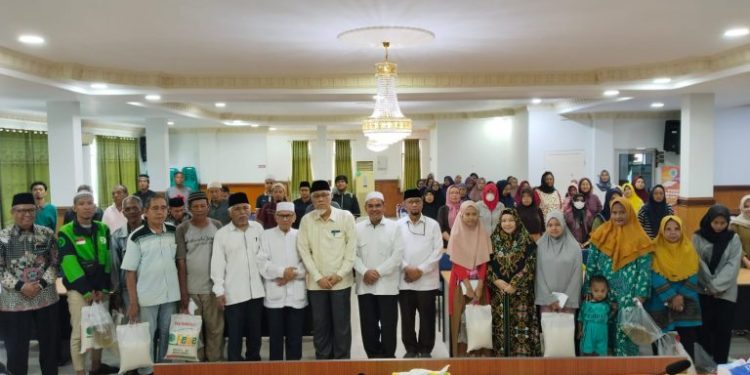 UPZ MUI Sumut Salurkan Sembako dan Uang Tunai