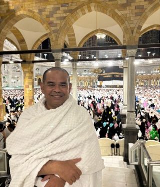 Pengalaman Ustadz Akhyar Nasution pada Detik-Detik Penggantian Kiswah Ka’bah