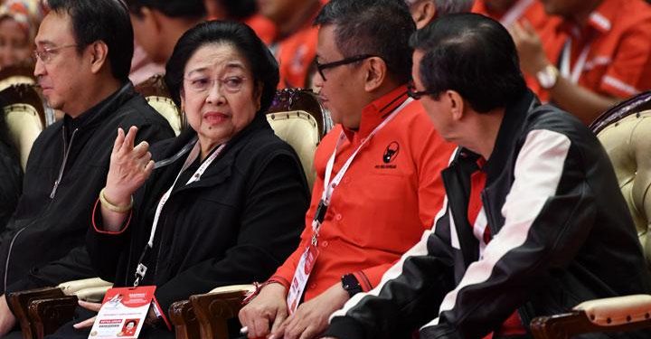 Hasto Kristiyanto dan Yasonna Laoly Dilarang Ke Luar Negeri